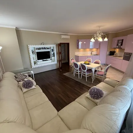 Apartment Aleksapp Warna